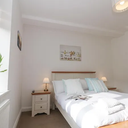 아파트 Weydale Avenue *