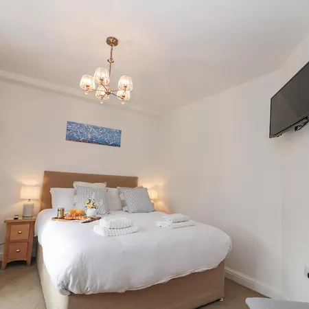 Weydale Avenue * Σκάρμπορο