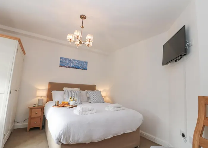 Weydale Avenue * Scarborough